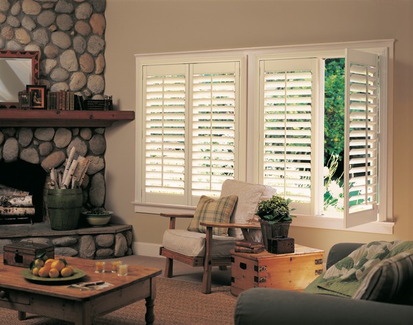 Window Shutter Living Room - You control the light coming into the room. 3 different sizes of louvre blades are available